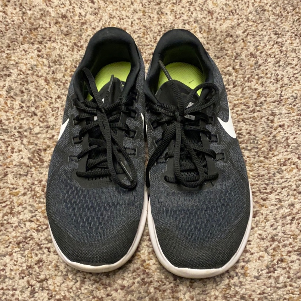 Black Nike Free Sneakers
